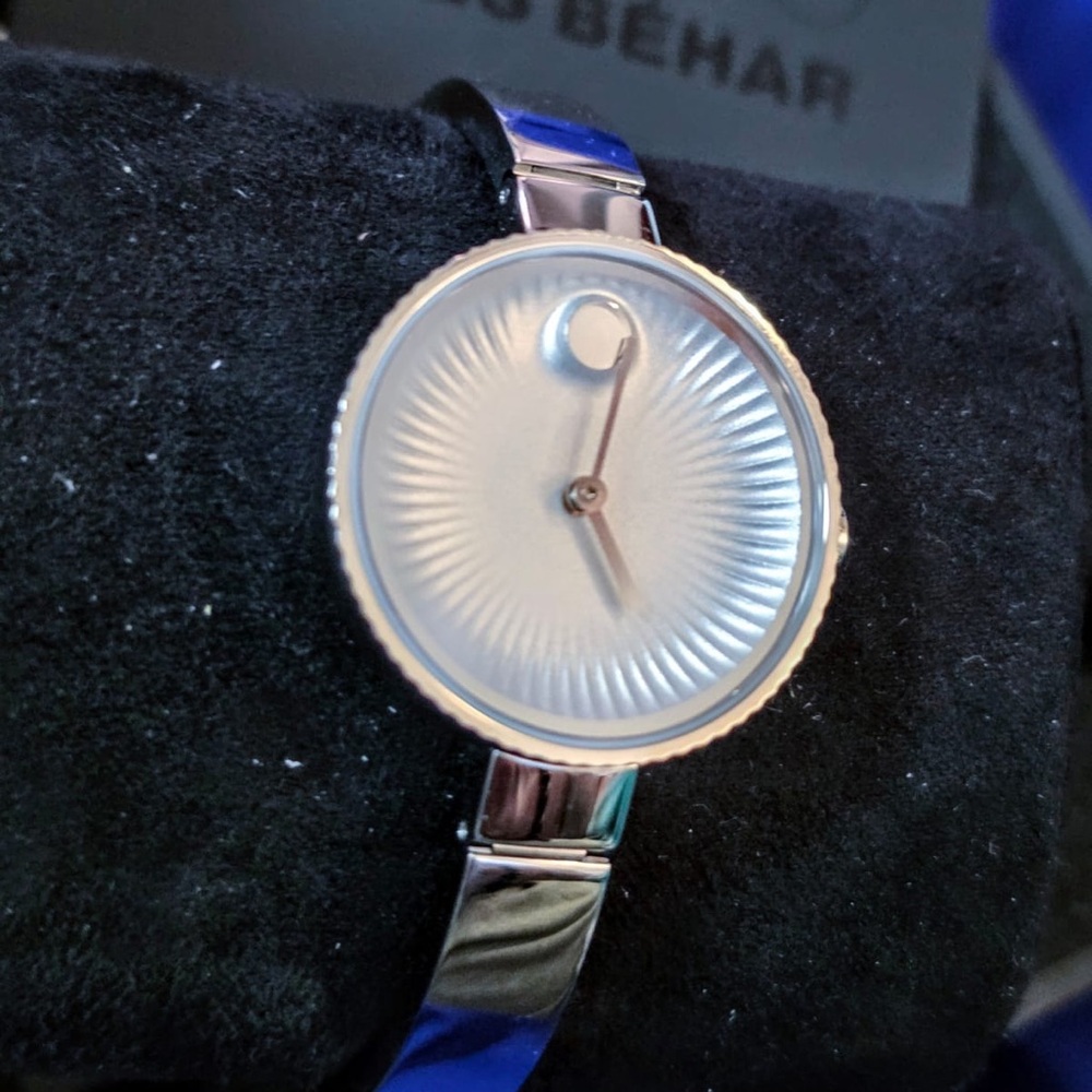 Movado Edge 28mm Swiss Made Women's Bracelet Watch Box and Papers